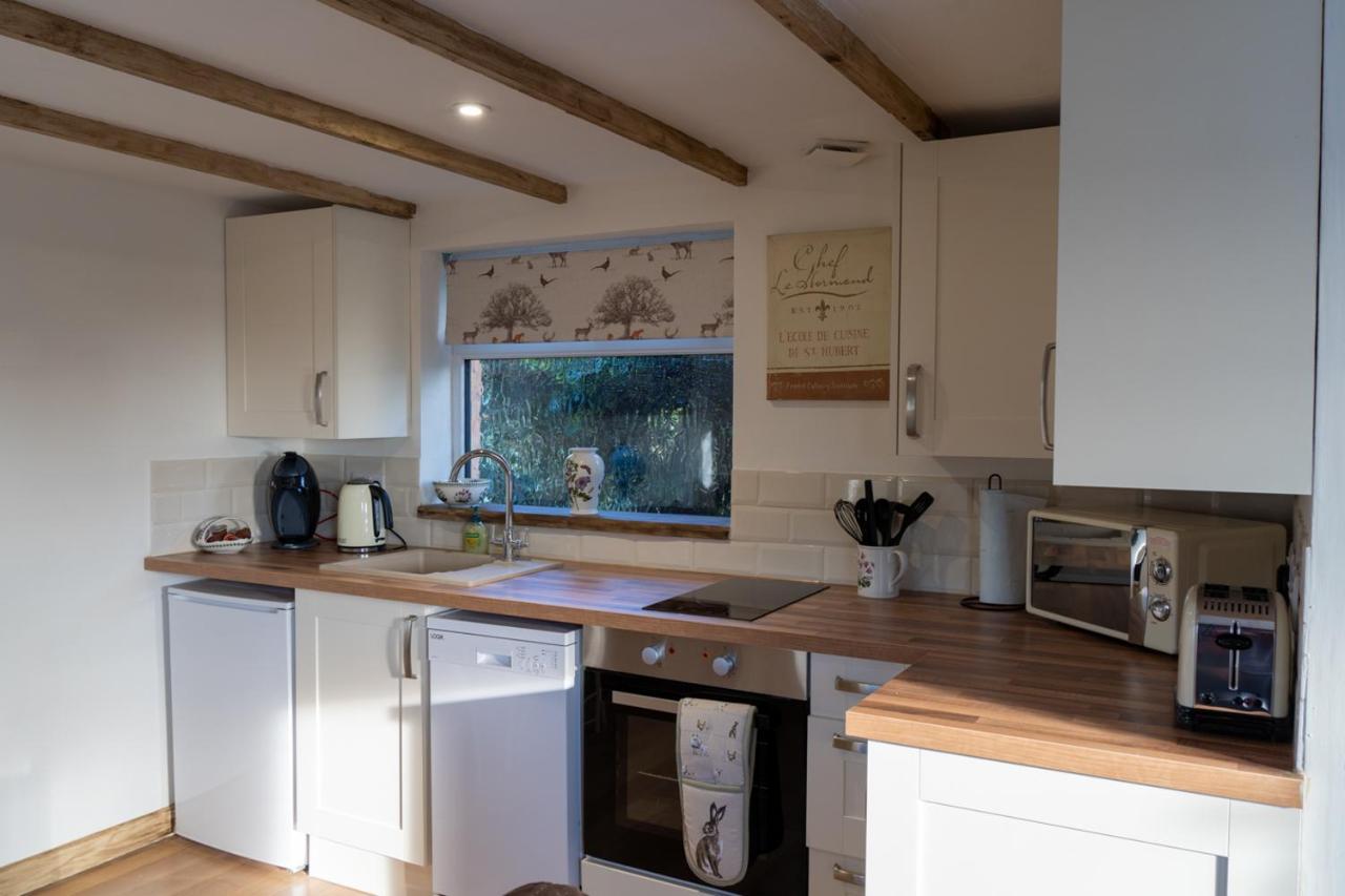 Rose Hideaway - Forest Of Dean Cosy Cabin Retreat Yorkley エクステリア 写真