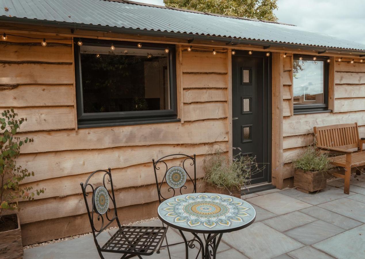 Rose Hideaway - Forest Of Dean Cosy Cabin Retreat Yorkley エクステリア 写真